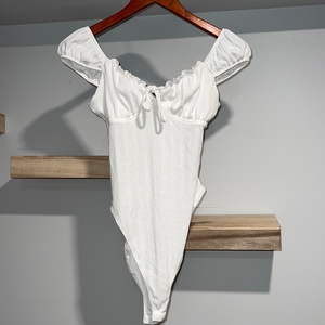 Wild fable, white‎ bodysuit